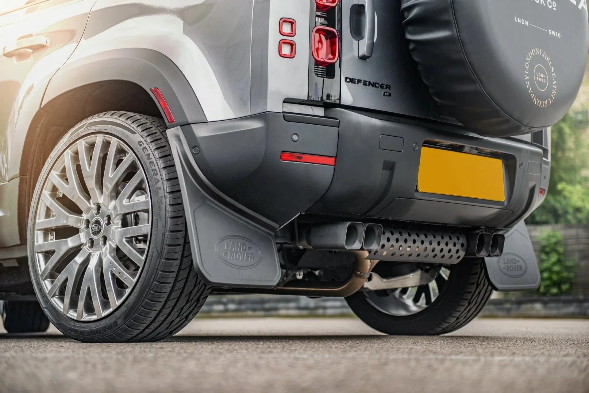 Échappement Quad Satin Black KAHN - Defender 110 2.0L (2020+) - Image 5