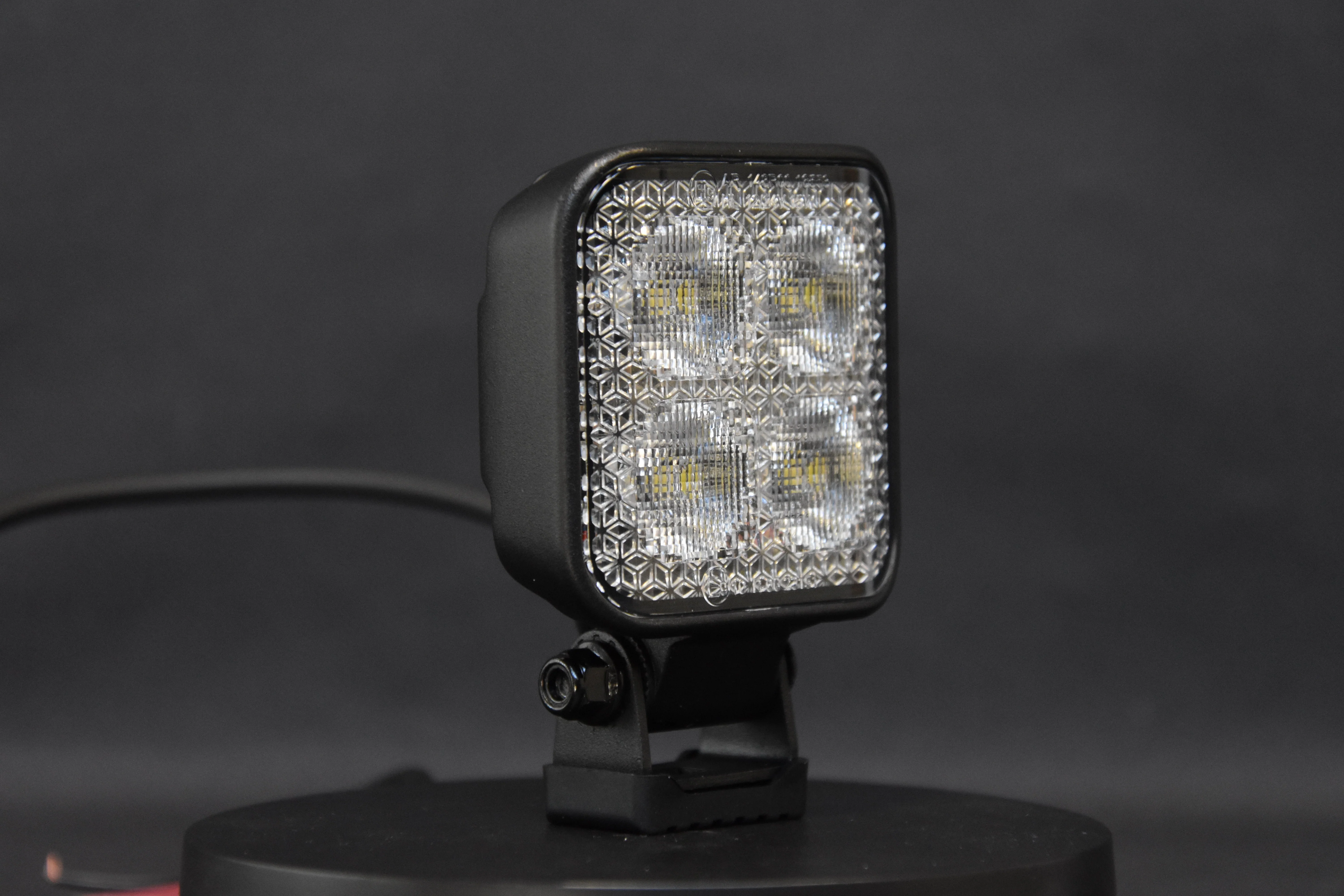 Feux de Travail LED Lumidrive Panoramax - Puissance & Étanchéité - Image 3