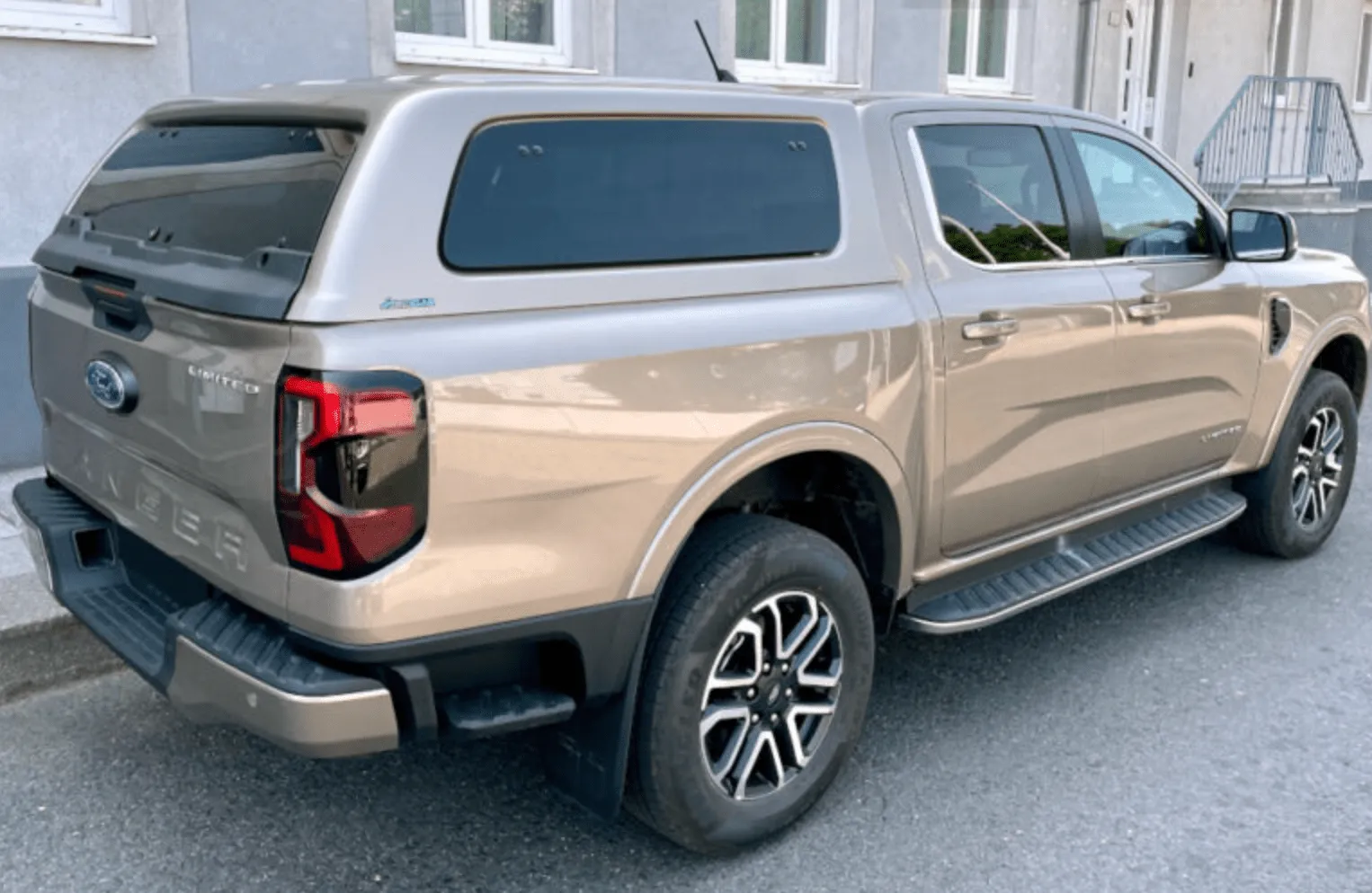 Hardtop Aeroklas Ford Ranger/Raptor 2023+ NEXT GEN | Double Cab - Image 8