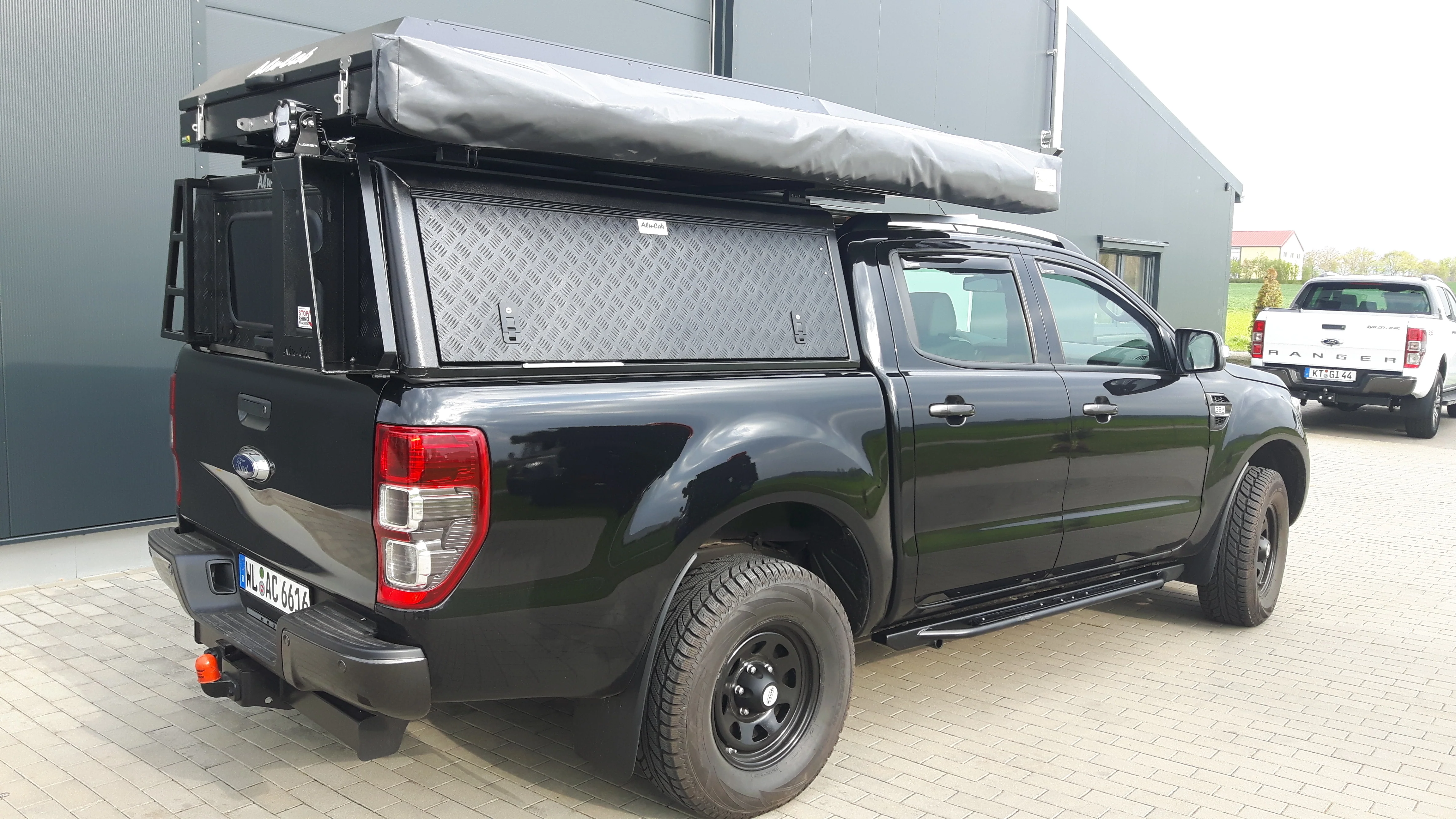 Hardtop Alu-Cab Adventure Isuzu D-Max 2021+ - Image 3
