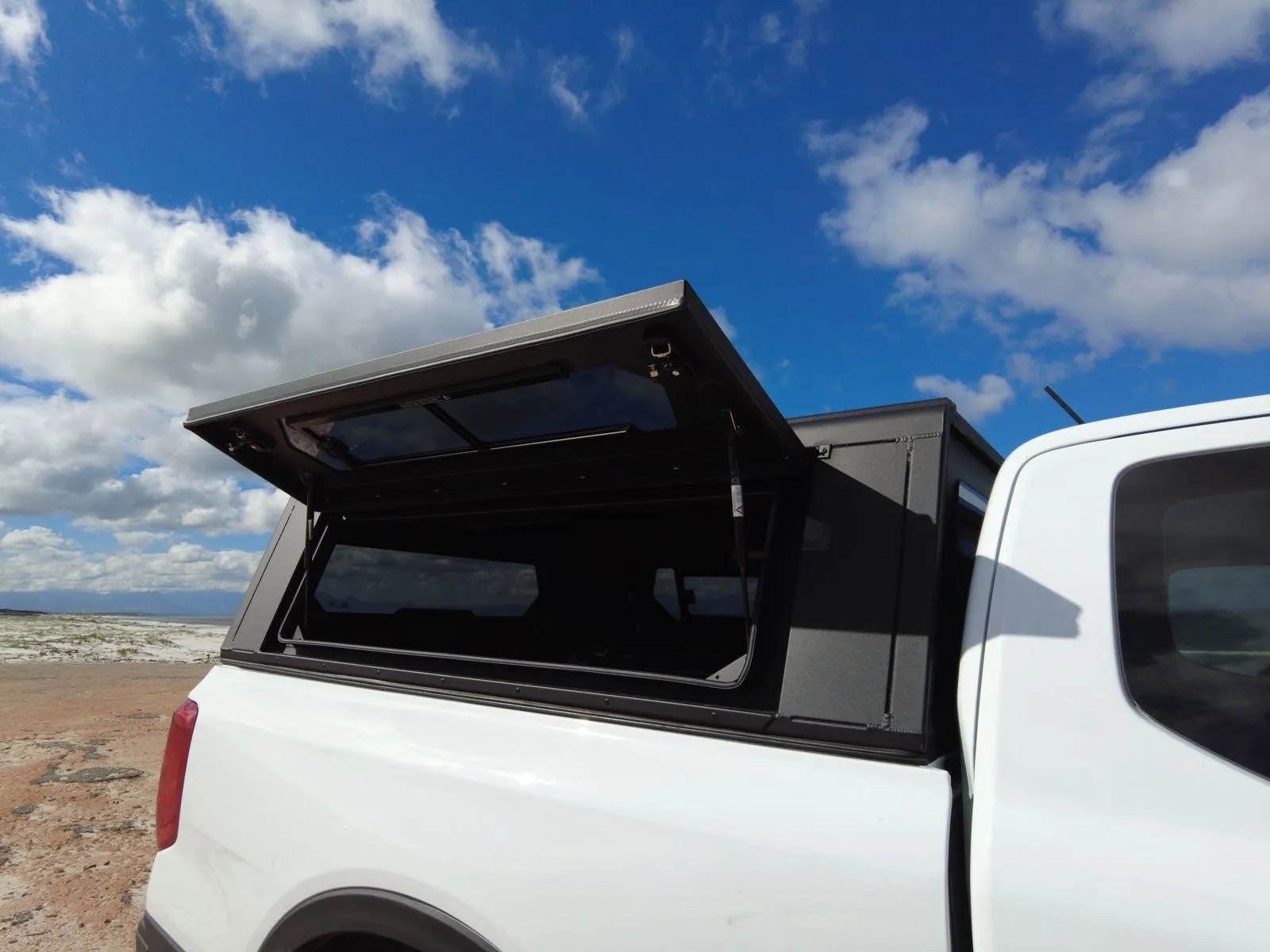 Hardtop Alu-Cab Contour Toyota Tacoma GEN 3 - Image 16
