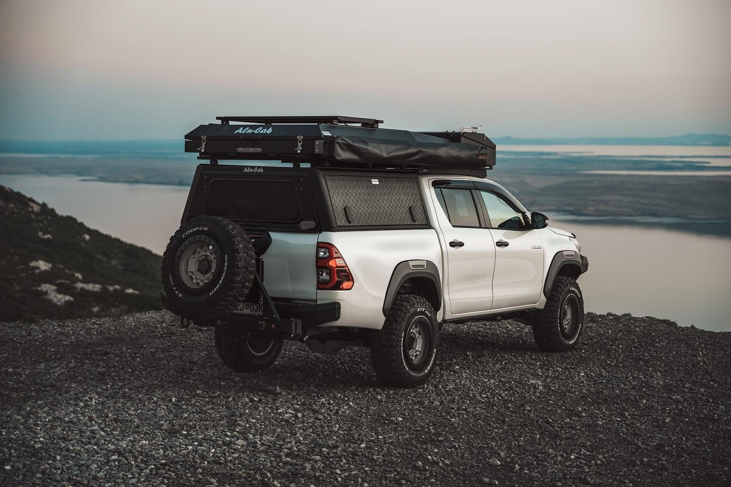 Hardtop Alu-Cab Explorer 3 Toyota Hilux 2016 à Présent - Image 6