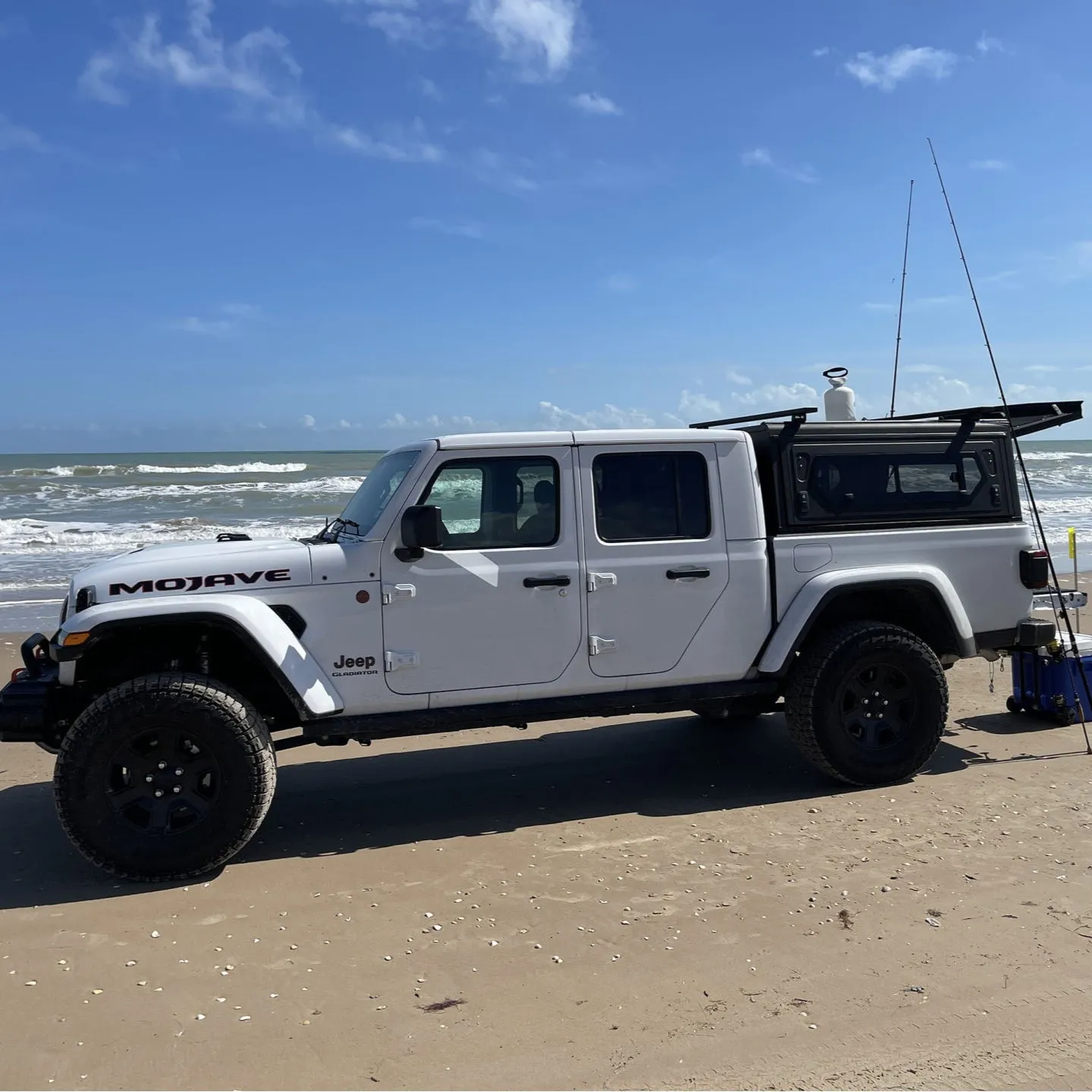 Hardtop Jeep Gladiator JT 2019+ | Alu-Cab Contour | Aluminium Noir - Image 46