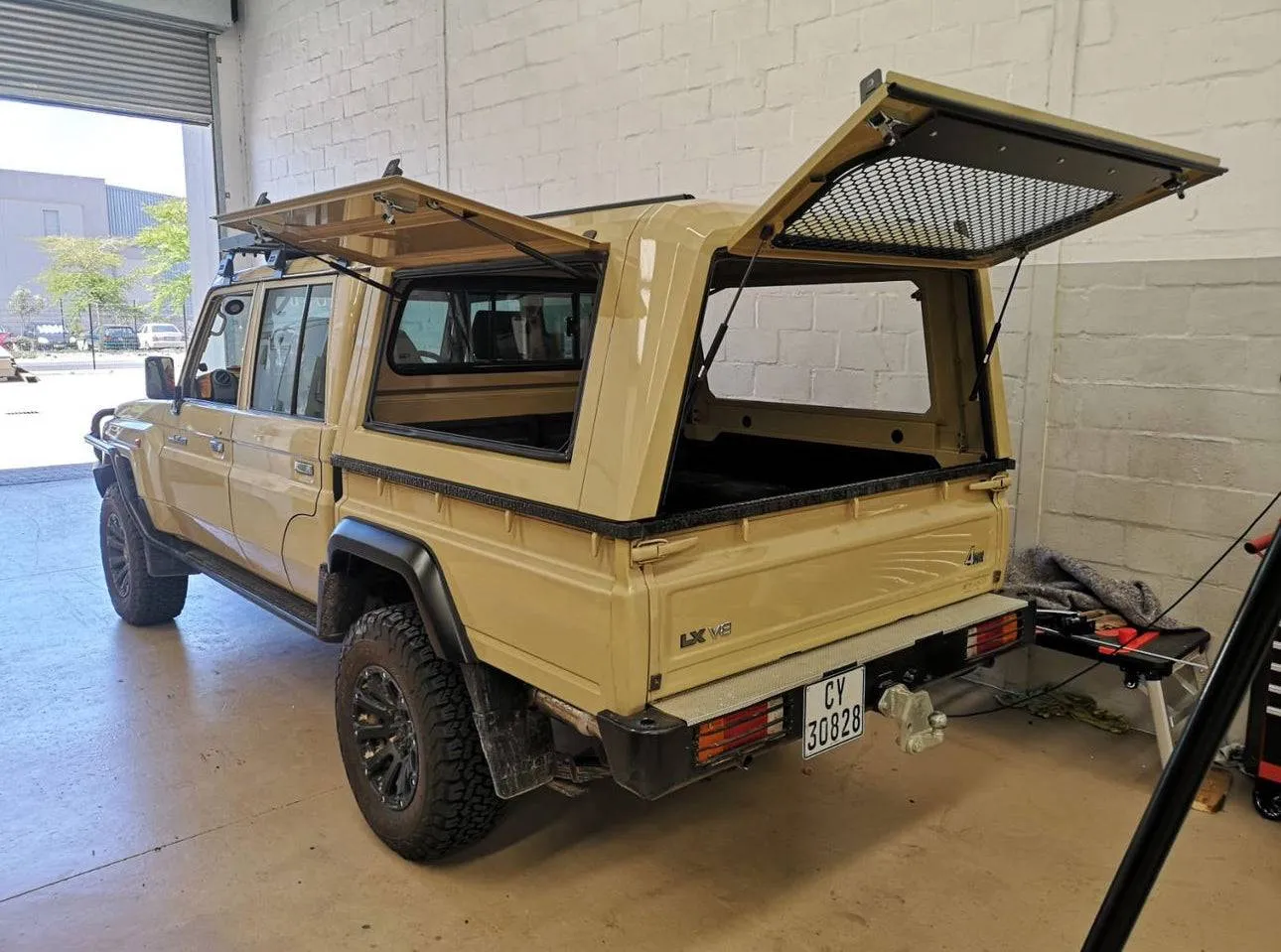 Hardtop Toyota Land Cruiser 78/79 Double Cab | RSI Smartcap EVO LC COMMERCIAL - Image 6