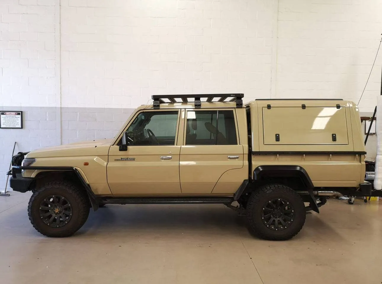 Hardtop Toyota Land Cruiser 78/79 Double Cab | RSI Smartcap EVO LC COMMERCIAL - Image 7