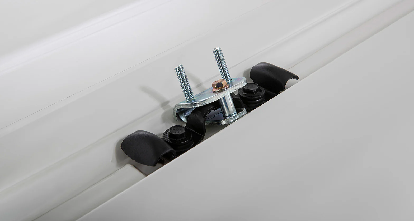 Kit 3 barres de toit noire 1650mm Heavy Duty avec pieds RCH Toyota Hiace Gen VI 2019+ - RHINO-RACK - Image 9