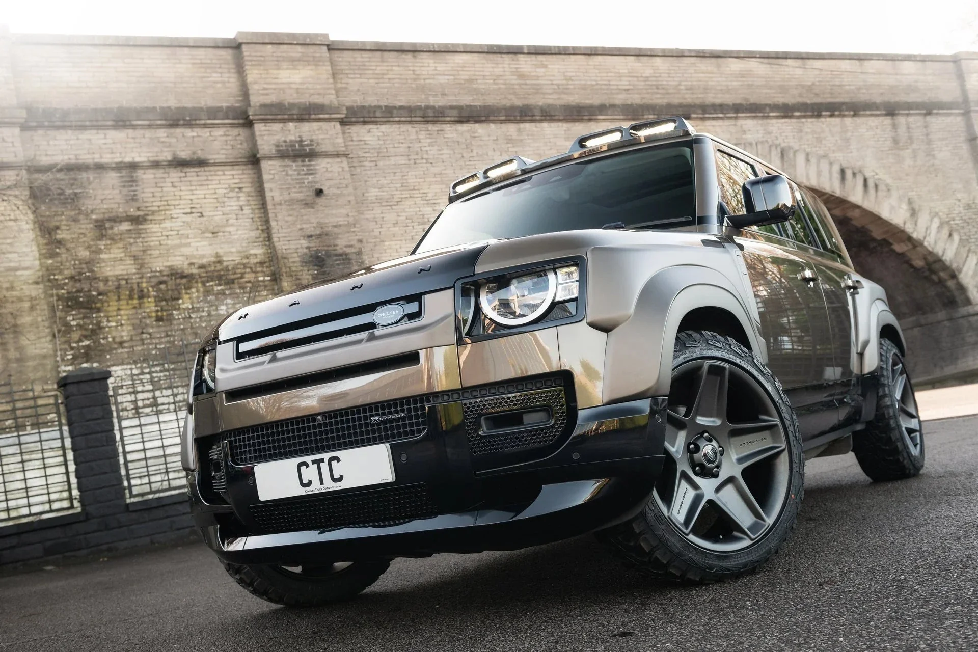 Kit Wide Track KAHN Defender 110 (2020+) - Look agressif & Premium - Image 12