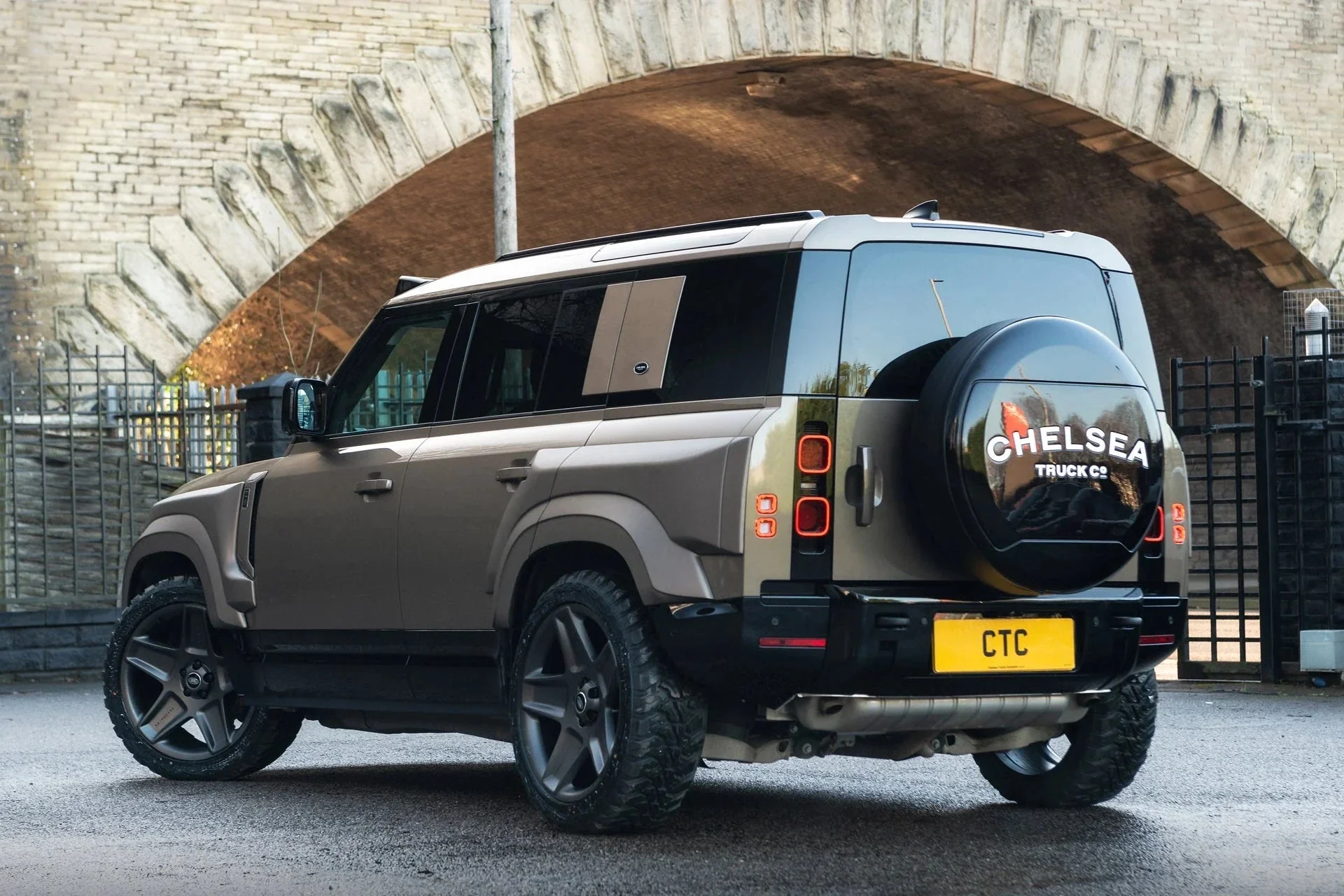 Kit Wide Track KAHN Defender 110 (2020+) - Look agressif & Premium - Image 6