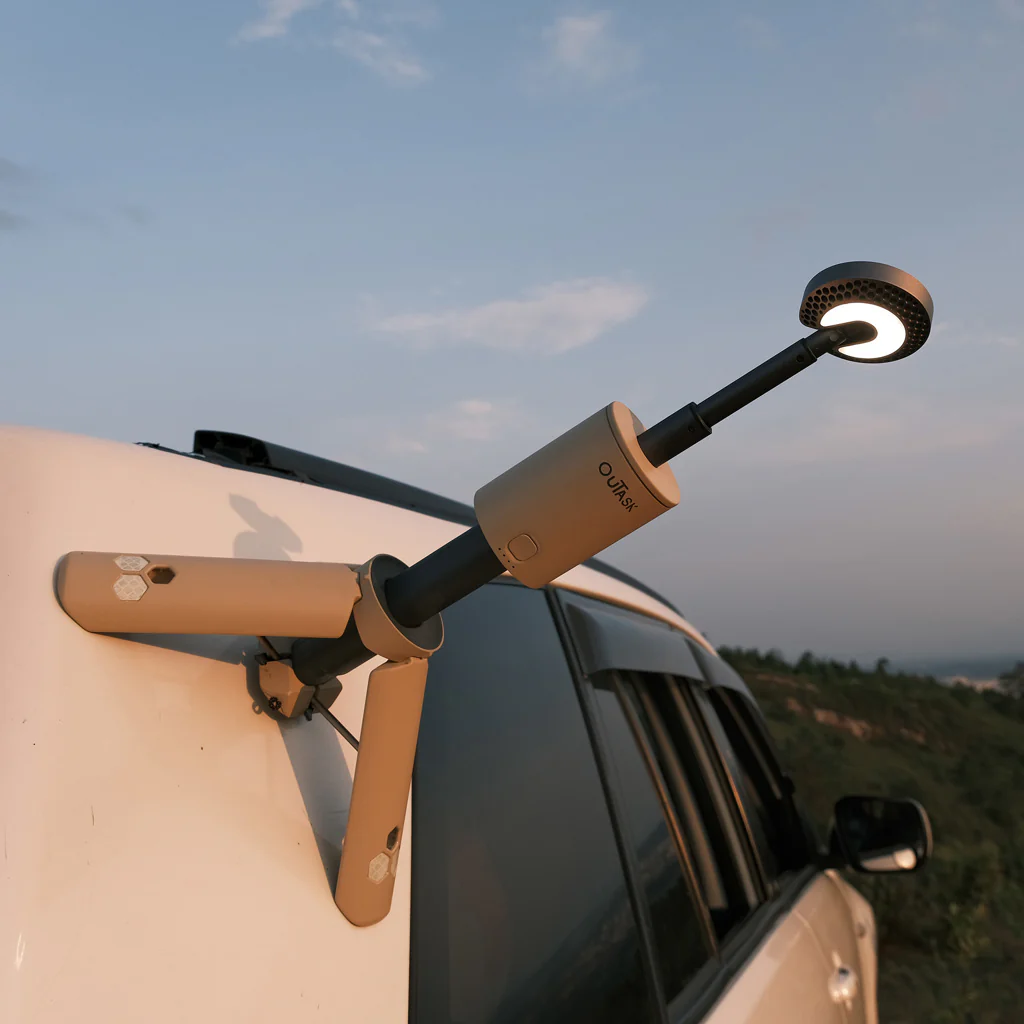 OuTask Lampe Télescopique LED Outdoor 720° - Jaune Désert - Image 5