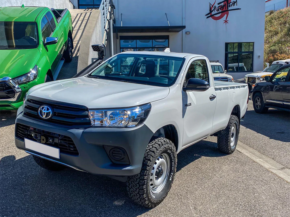 Platine de treuil intégrée au pare-chocs d'origine pour Toyota Hilux Revo avant 12/2020 N4-Offroad - Image 4