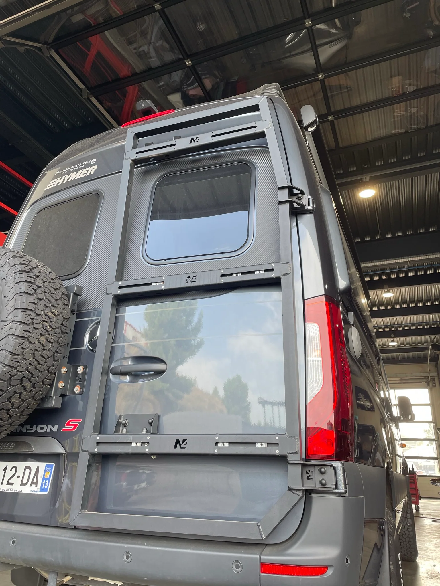Porte tout en aluminium sur porte arrière droite pour Mercedes Sprinter W907 N4-Offroad - Image 2