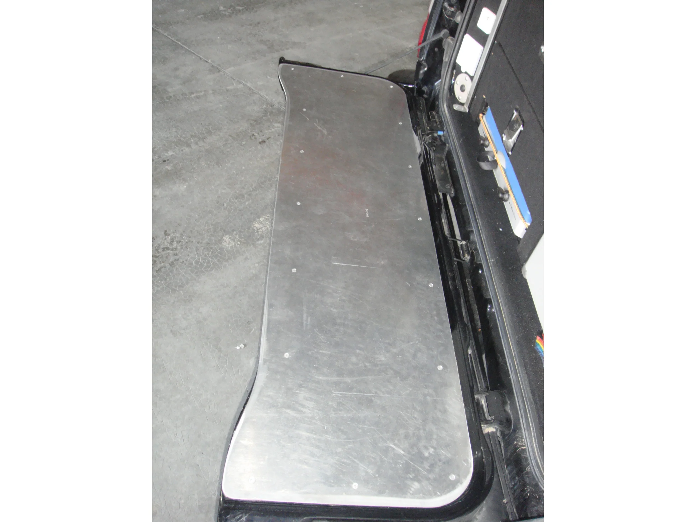 Protection de hayon en aluminium de 2.5mm pour Toyota Land Cruiser HDJ100 HZJ105 N4-Offroad - Image 3