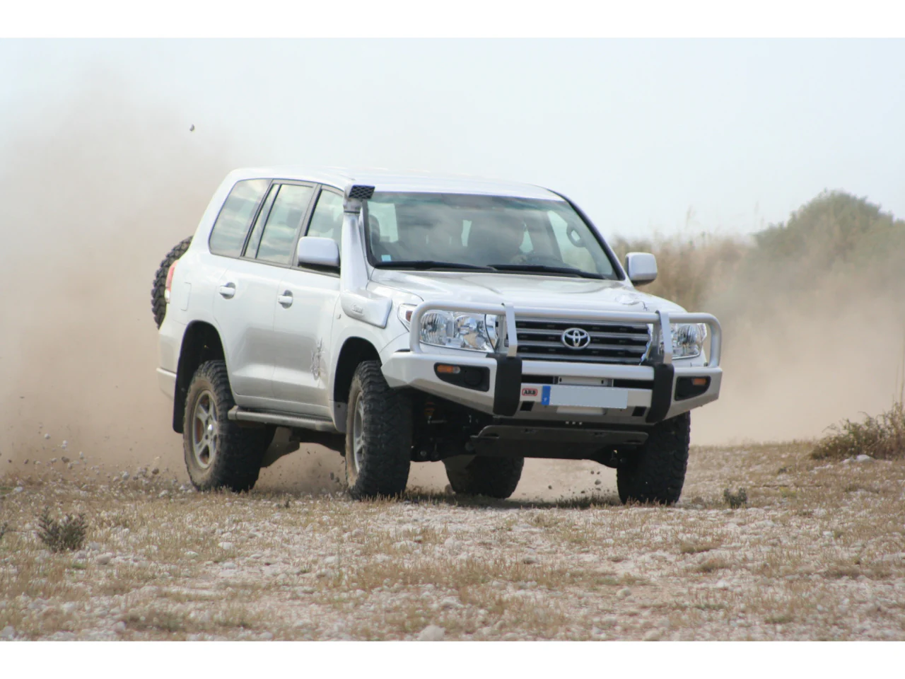Ski de protection avant en aluminium de 8mm pour Toyota VDJ200 avec pare-chocs ARB N4-Offroad - Image 3