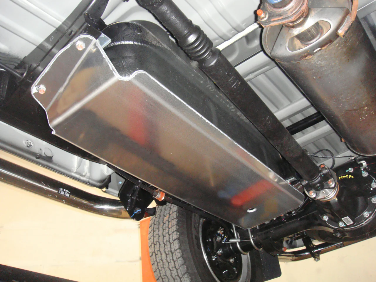 Ski de protection de réservoir en aluminium de 6mm pour Ford Ranger II et BT50 2006-2011 N4-Offroad - Image 3