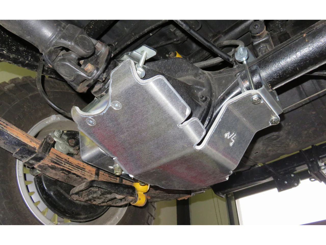 Ski protection nez pont arrière aluminium 8mm Toyota Land Cruiser Série 7 après 1999 N4-Offroad - Image 3