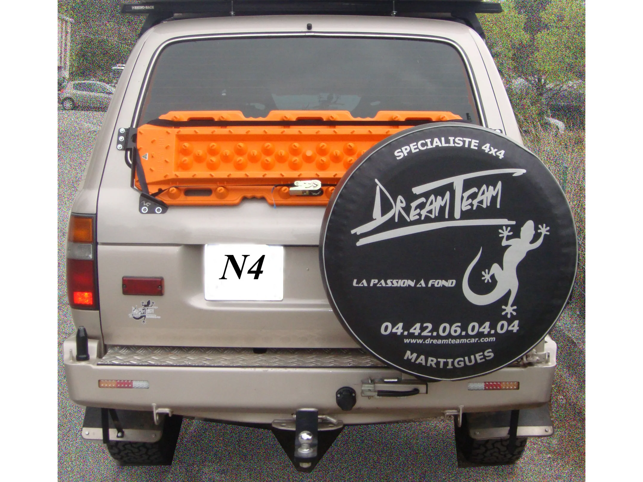 Support de plaques à sable Maxtrax sur le hayon pour Toyota HDJ80 N4-Offroad - Image 3