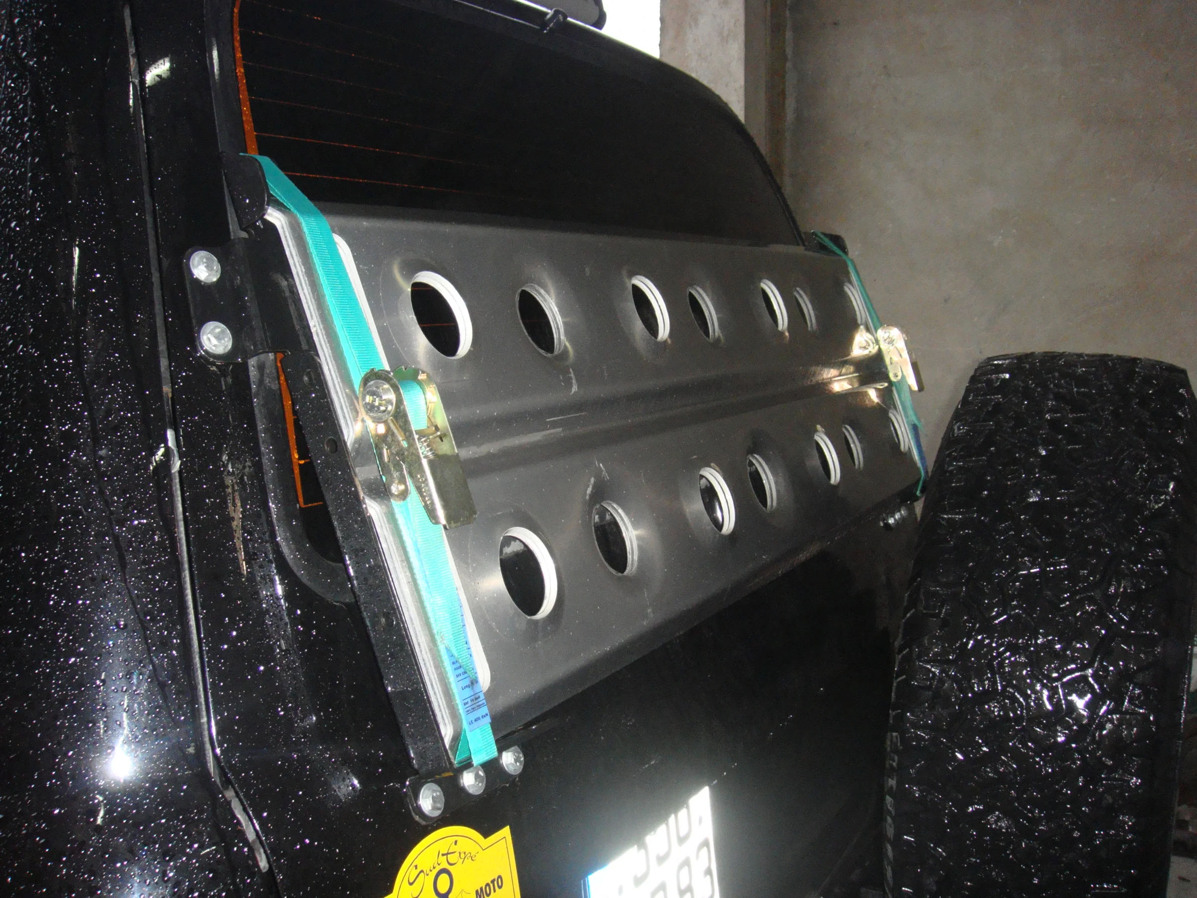 Support de plaques à sable sur le hayon pour Toyota HDJ80 N4-Offroad - Image 2