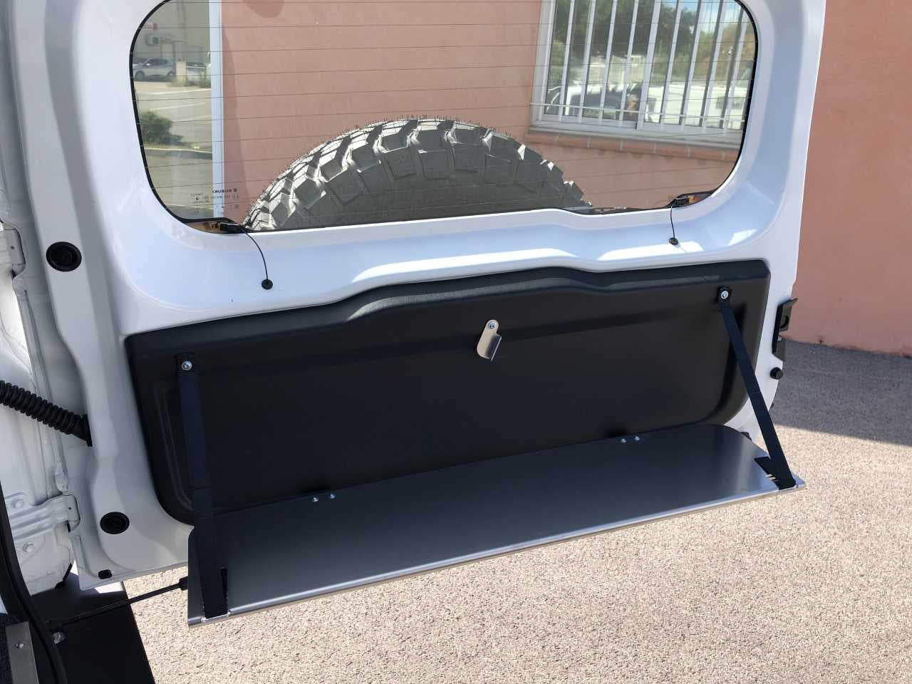 Tablette rabattable sur porte arrière Jimny après 2019 - version sans ouverture depuis l'intérieur N4-Offroad - Image 3